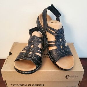 BRAND NEW Clarks Black Women's 9 1/2 Sandals